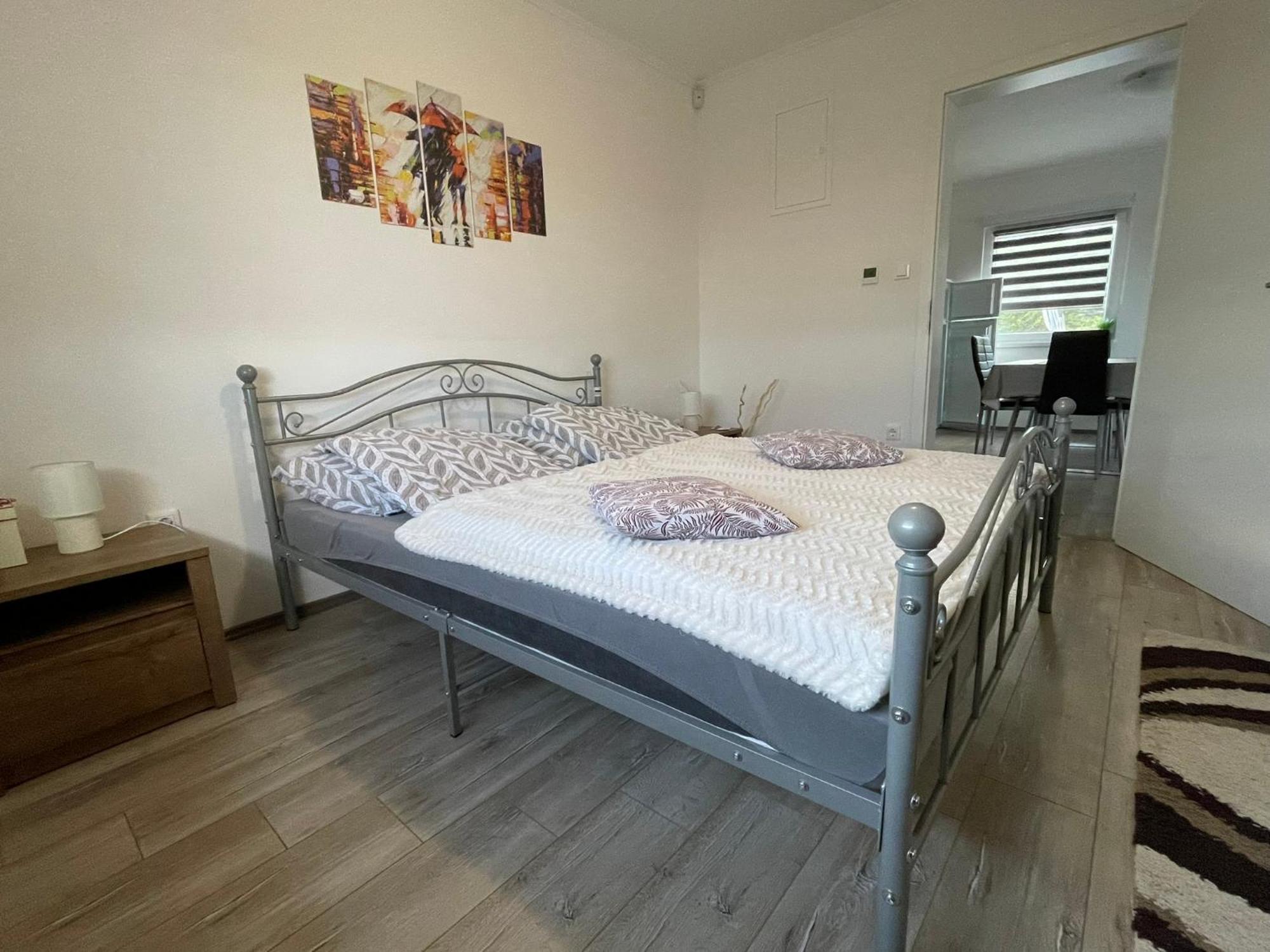 Fullhouse Apartmanhaz Zamárdi Eksteriør bilde